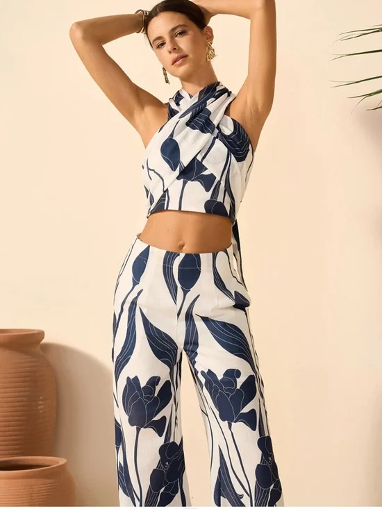 Commense Floral Print Halter Top With Pants Set Size Medium NWT - Picture 4 of 6